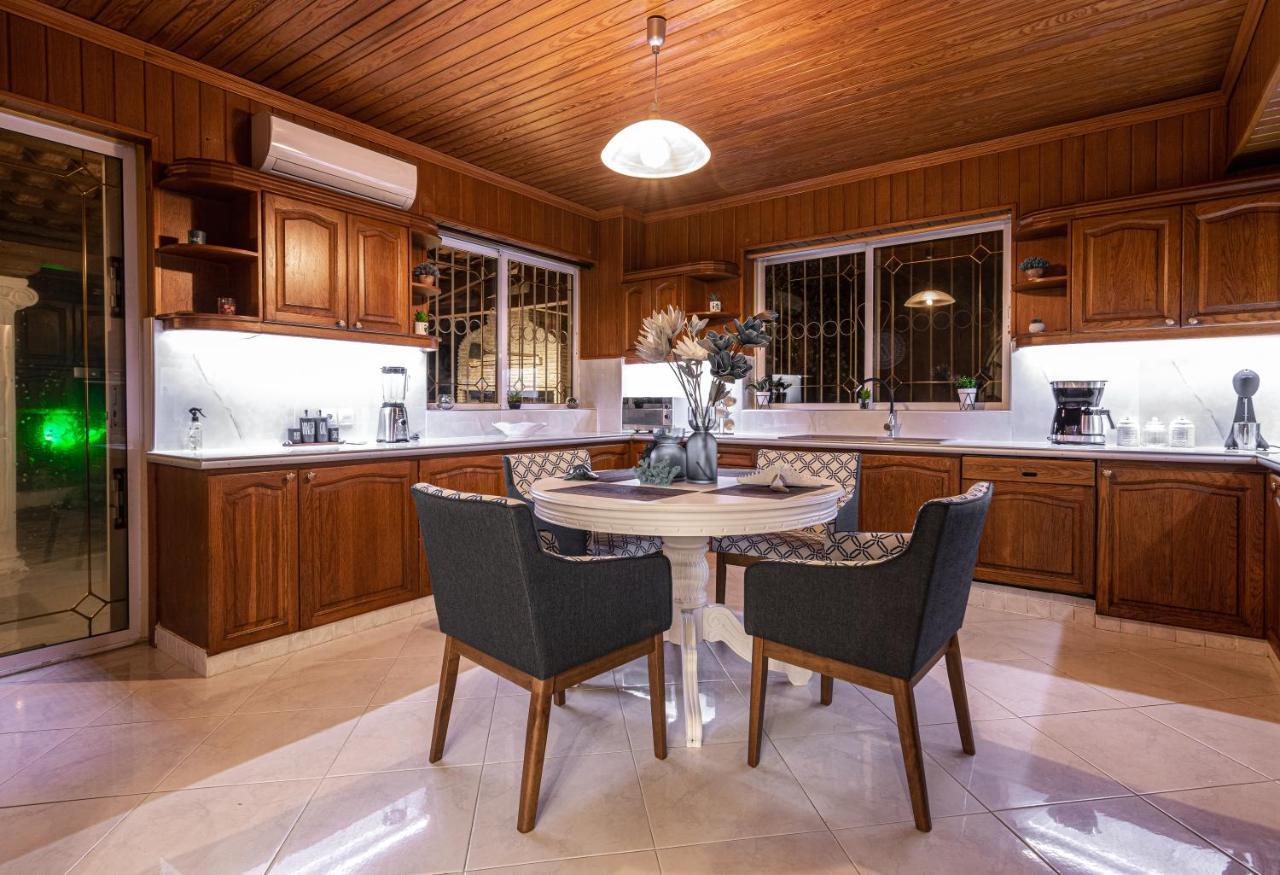 Galadriel Villa With Private Pool & Jacuzzi Kato Yerakarion Exterior foto