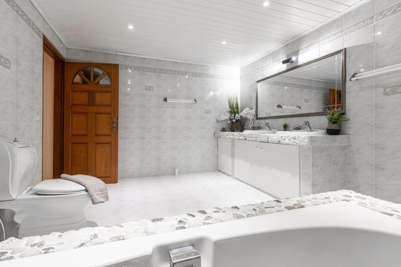 Galadriel Villa With Private Pool & Jacuzzi Kato Yerakarion Exterior foto