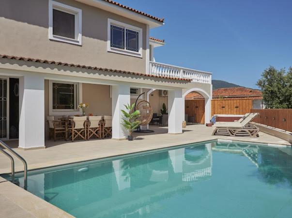 Galadriel Villa With Private Pool & Jacuzzi Kato Yerakarion Exterior foto