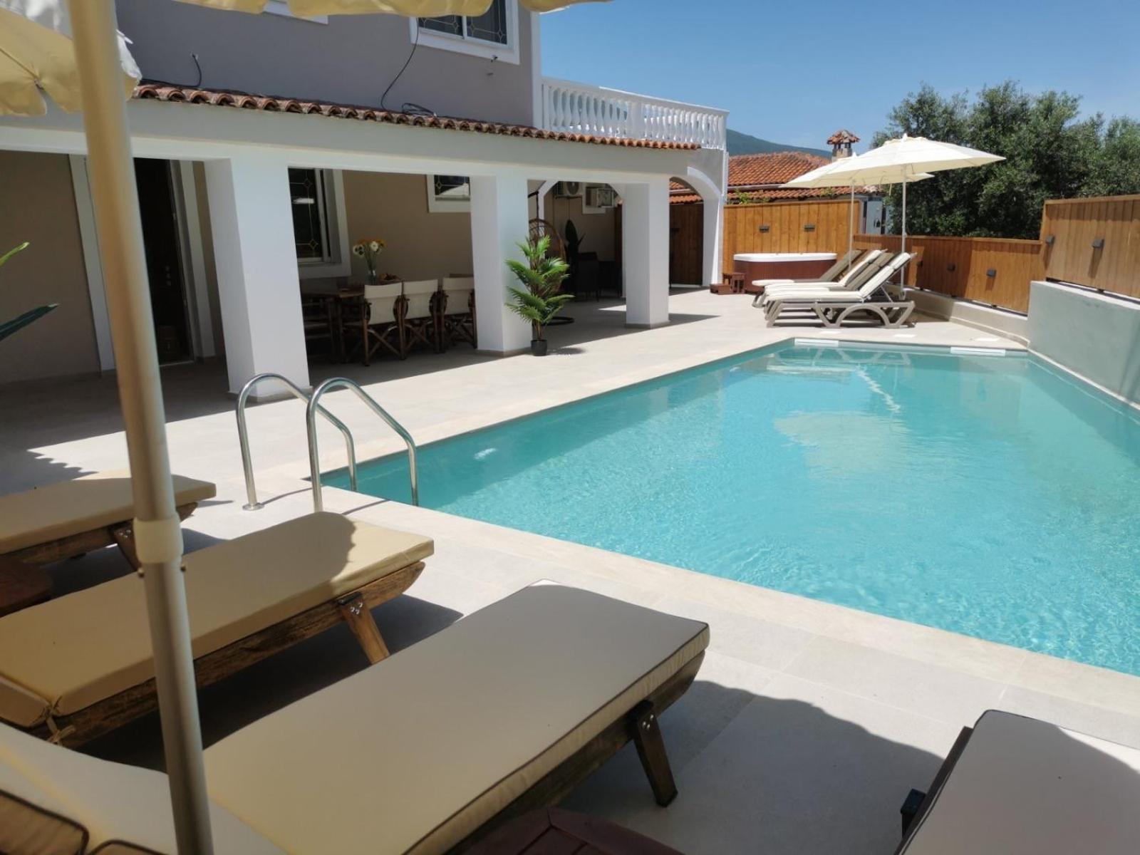 Galadriel Villa With Private Pool & Jacuzzi Kato Yerakarion Exterior foto